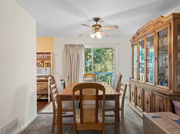 575 Fairfield Dr, Greensburg, PA 15601