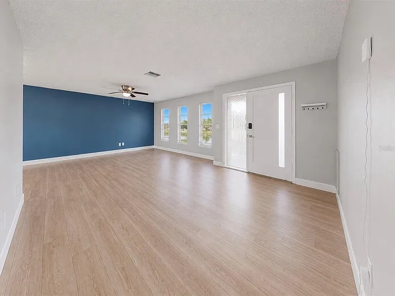 1729 Bikini Ct — Photo 20