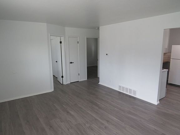 2nd image of 1212 McArthur Ave