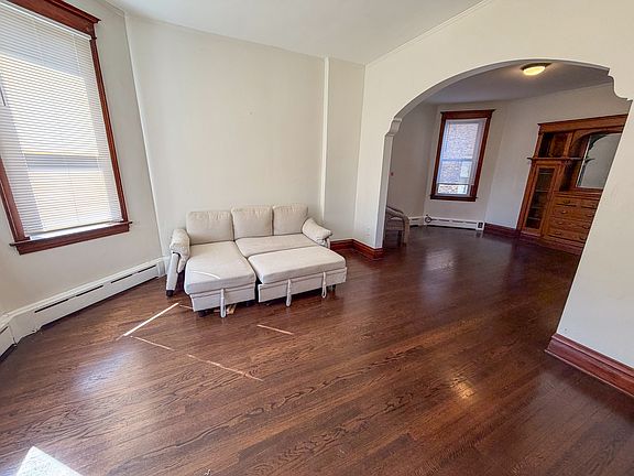3rd image of 1922 S 57th Ct