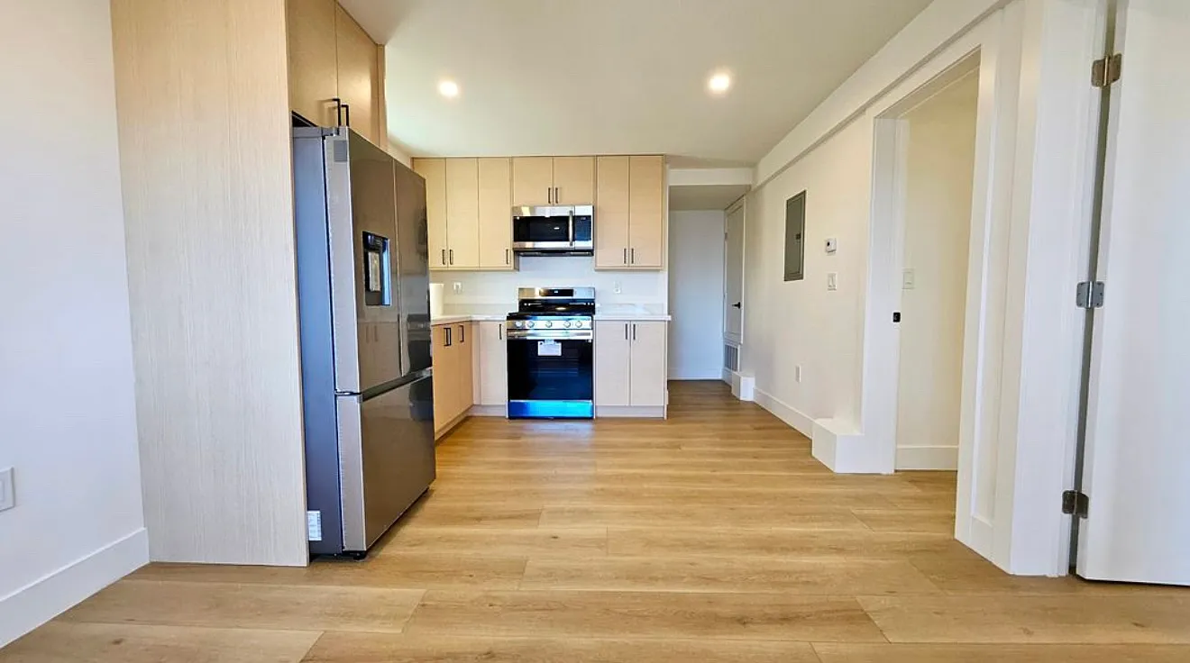 16 Crestview Ave #2 photo 1