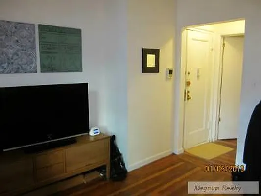 Rented by Magnum Realty Holdings, LLC | media 10