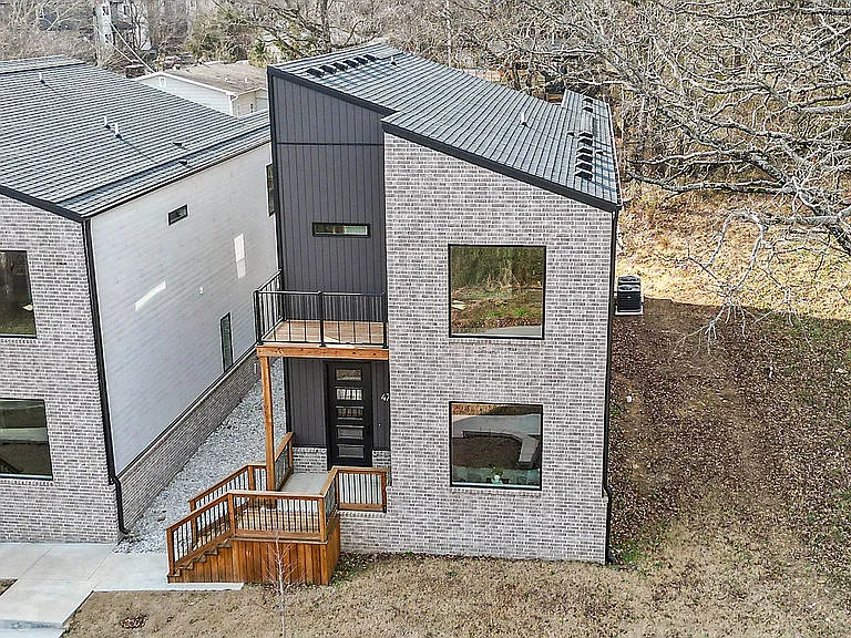 485 S Happy Hollow Rd — Photo 1