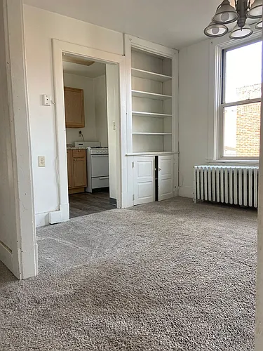 121 McKinley Ave Photo 1