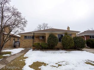 18062 Ash Ave, Eastpointe, MI 48021