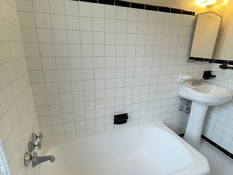 2823 Thornhill Rd — Photo 61