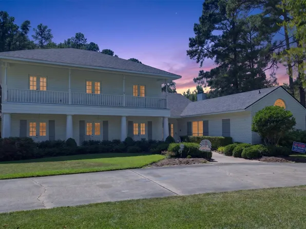 10110 Stonehedge Dr, Shreveport, LA 71106