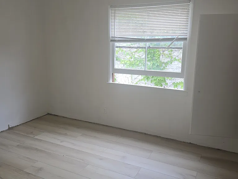 1467 E Main St #D — Photo 1