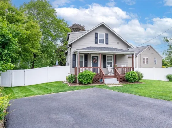 72 Lilac St, Cumberland, RI 02864