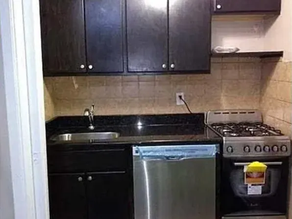 3031 Edwin Avenue image 4 of 8