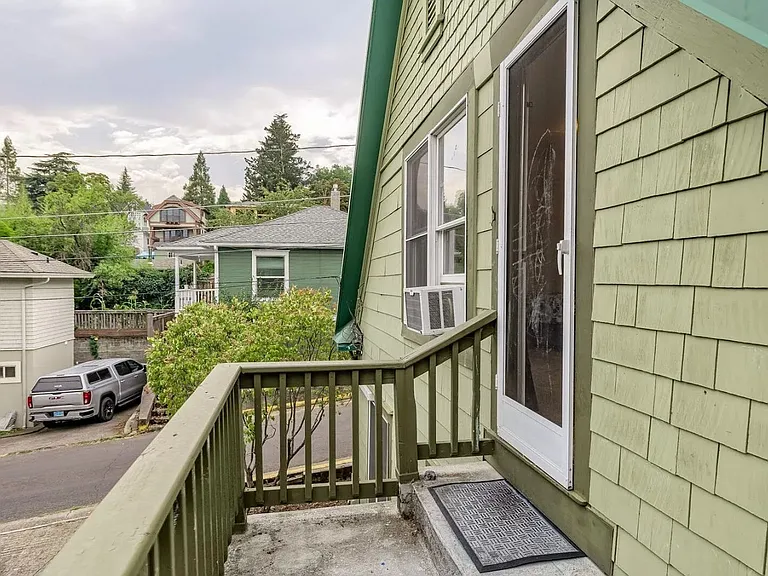 11 Beach Ave — Photo 11