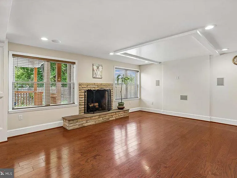3709 Kenway St — Photo 14