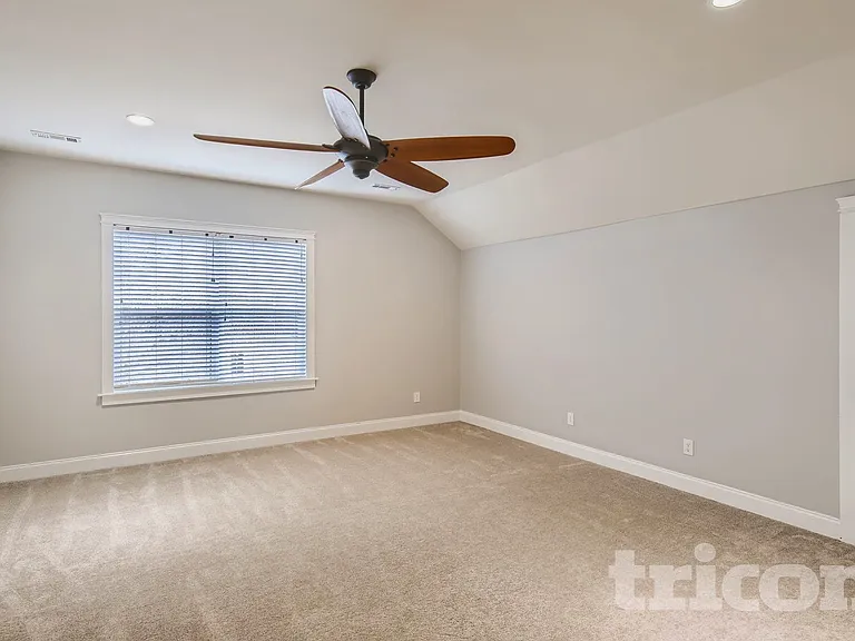 1519 Peak Ct — Photo 5