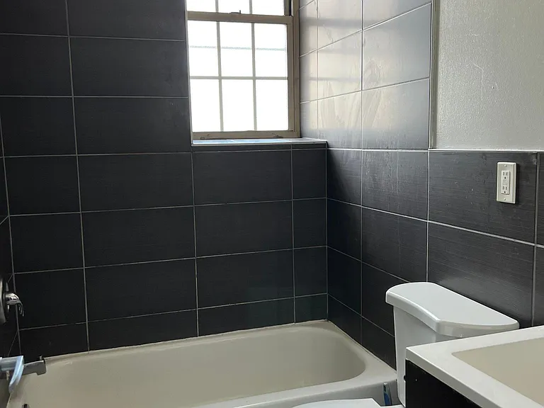 4701 Chestnut St #1-B — Photo 11