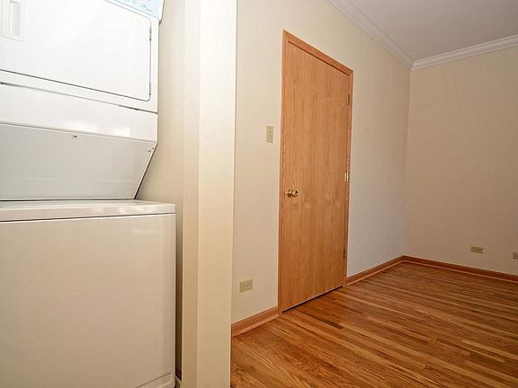 5th image of 243 Washington Blvd