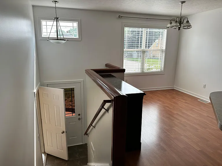 1855 Blandford Ave SW — Photo 2