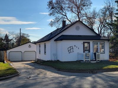 311 Central St E, Detroit Lakes, MN, 56501