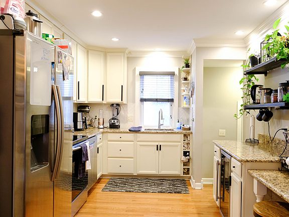 4th image of 1024 Kessler Boulevard East Dr E