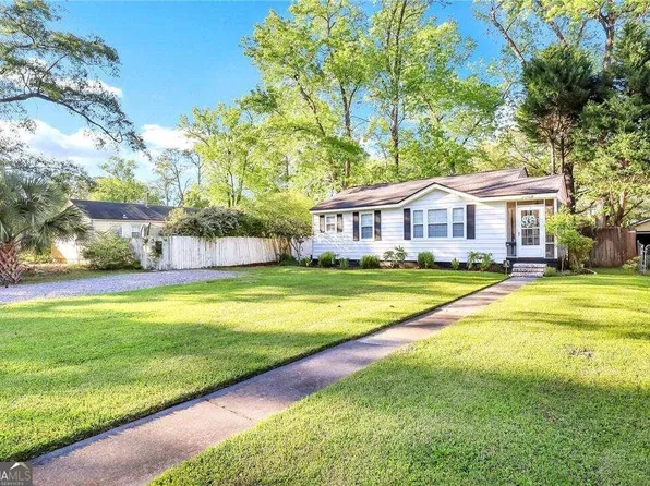 304 E 66th St, Savannah, GA 31405