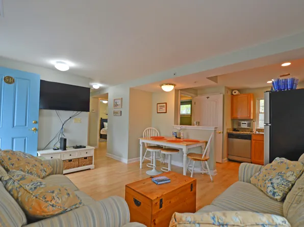 272 Mills Road #5H, Kennebunkport, ME 04046