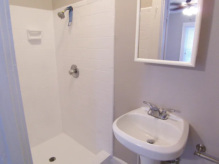 125 8th Ave N #6 — Photo 8