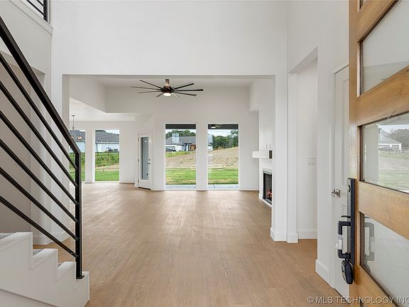 4th image of 19080 E Orchard Cir