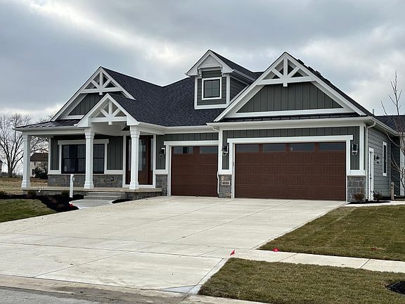2nd image of 10068 Amberley Ln