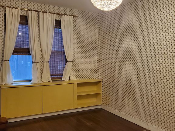 5th image of 325 E 77th St APT 2C