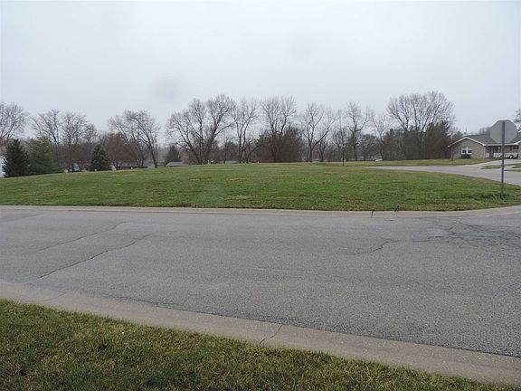 5th image of 809 S Willow Cv #16