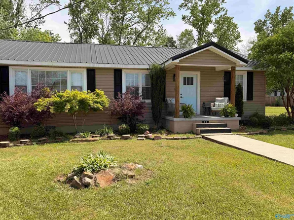 202 Ward Cir, Glencoe, AL 35905