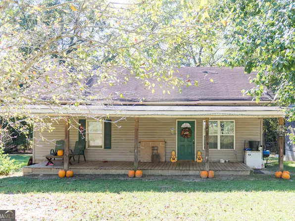 27 Oklahoma St, Reynolds, GA 31076