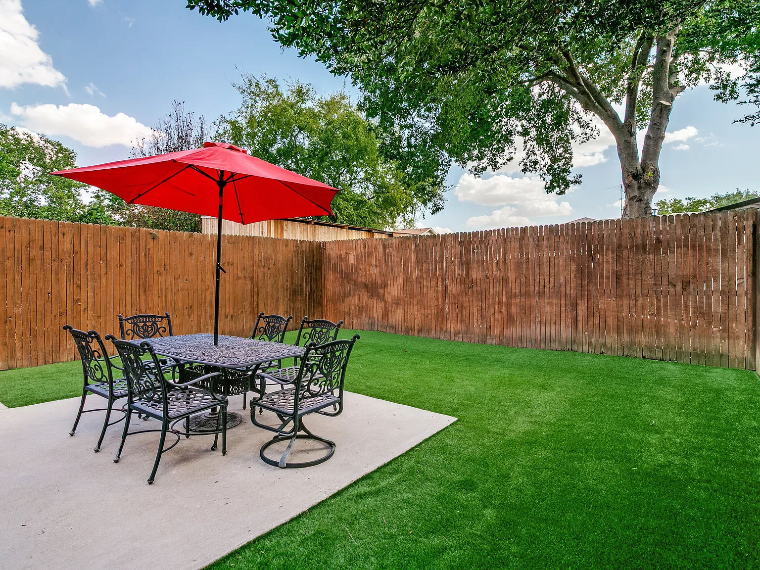 2 bed, 1347 sqft, $2,200 — Photo 3