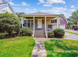 1223 N Stuart St, Arlington, VA 22201