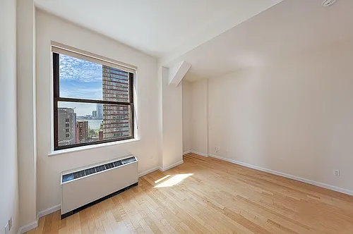 20 West St Photo 1