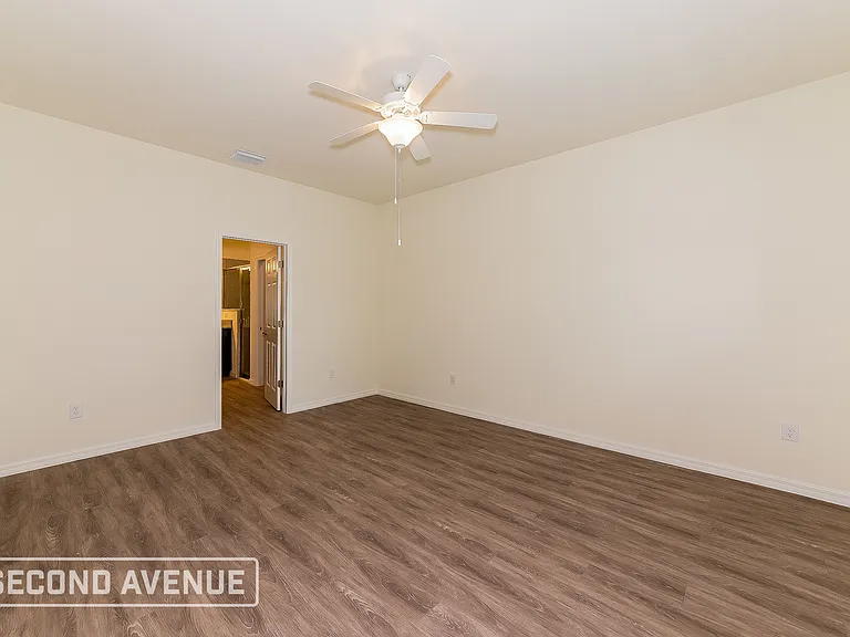 4546 Crowell Ln — Photo 9