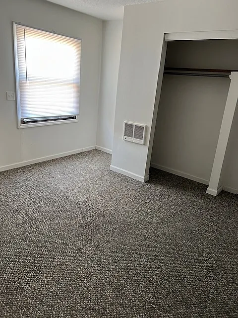 1201 Dixon Avenue — Photo 4