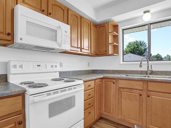 5th image of 303 Vista Verde Drive UNIT 303