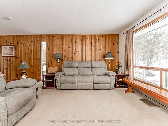 4th image of 1357 Ravenscliffe Rd