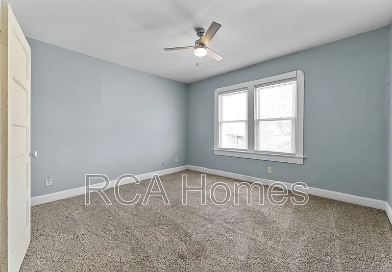 1307 Wright St — Photo 10