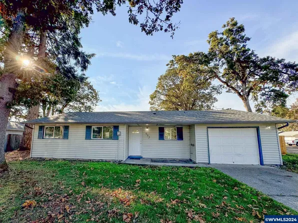 995 N 5th St, Aumsville, OR 97325
