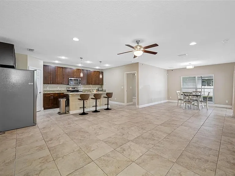 230 Clayton St — Photo 13