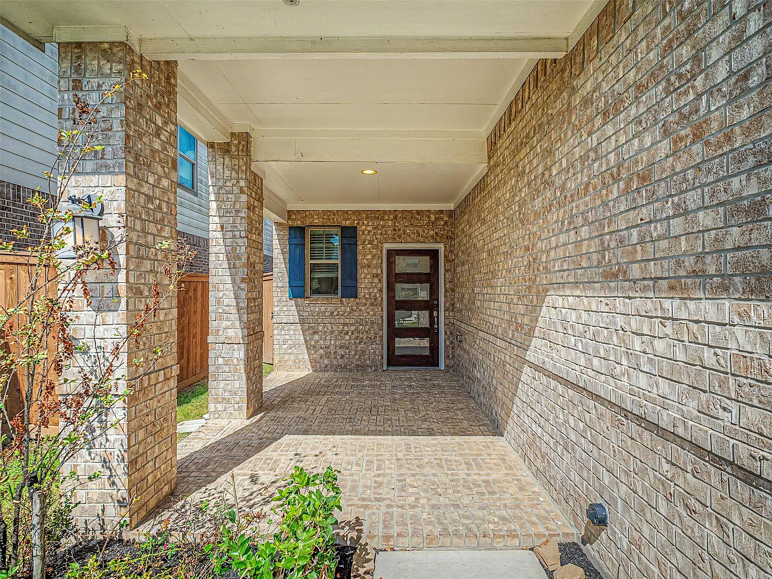 3 bed, 2.5 bath, 2001 sqft, $2,850 — Photo 4
