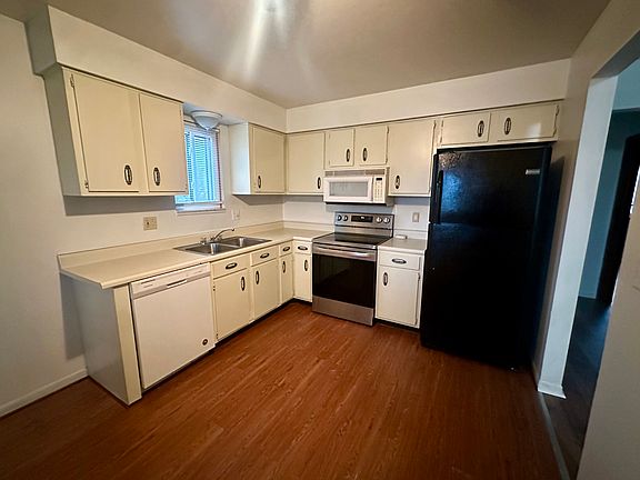 2nd image of 28900 Little Mack Ave