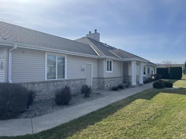 N79W17333 Bluejay COURT, Menomonee Falls, WI 53051