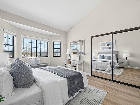 3rd image of 649 La Maison Dr