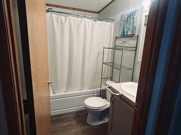 3688 Chester Rd — Photo 11
