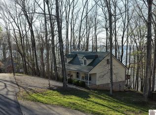 432 Cumberland Dr, Cadiz, KY 42211