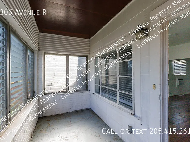 1306 Avenue R — Photo 6