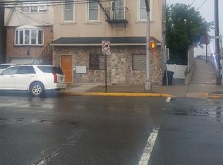 424 Avenue E APT 2, Bayonne, NJ 07002