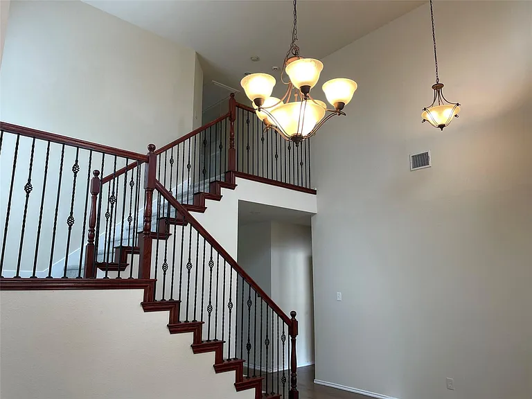 1013 Camp Verde Dr — Photo 10